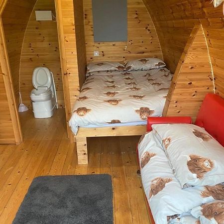 Meadow Glamping Hotell Carmarthen Exteriör bild